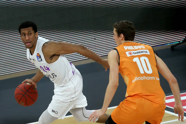 若詹姆斯能 若詹姆斯能