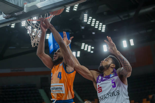 焦点战中 焦点战中